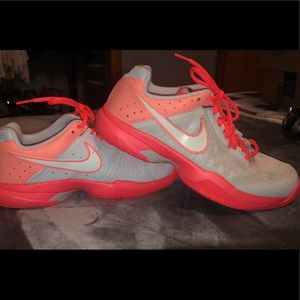 Nike Tennis Shoes
